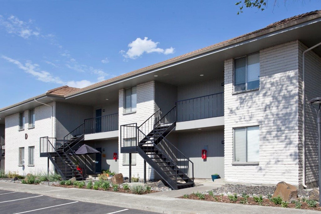 Evergreen Ridge Apartments, 1775 Columbia Park Trail, Richland, WA
